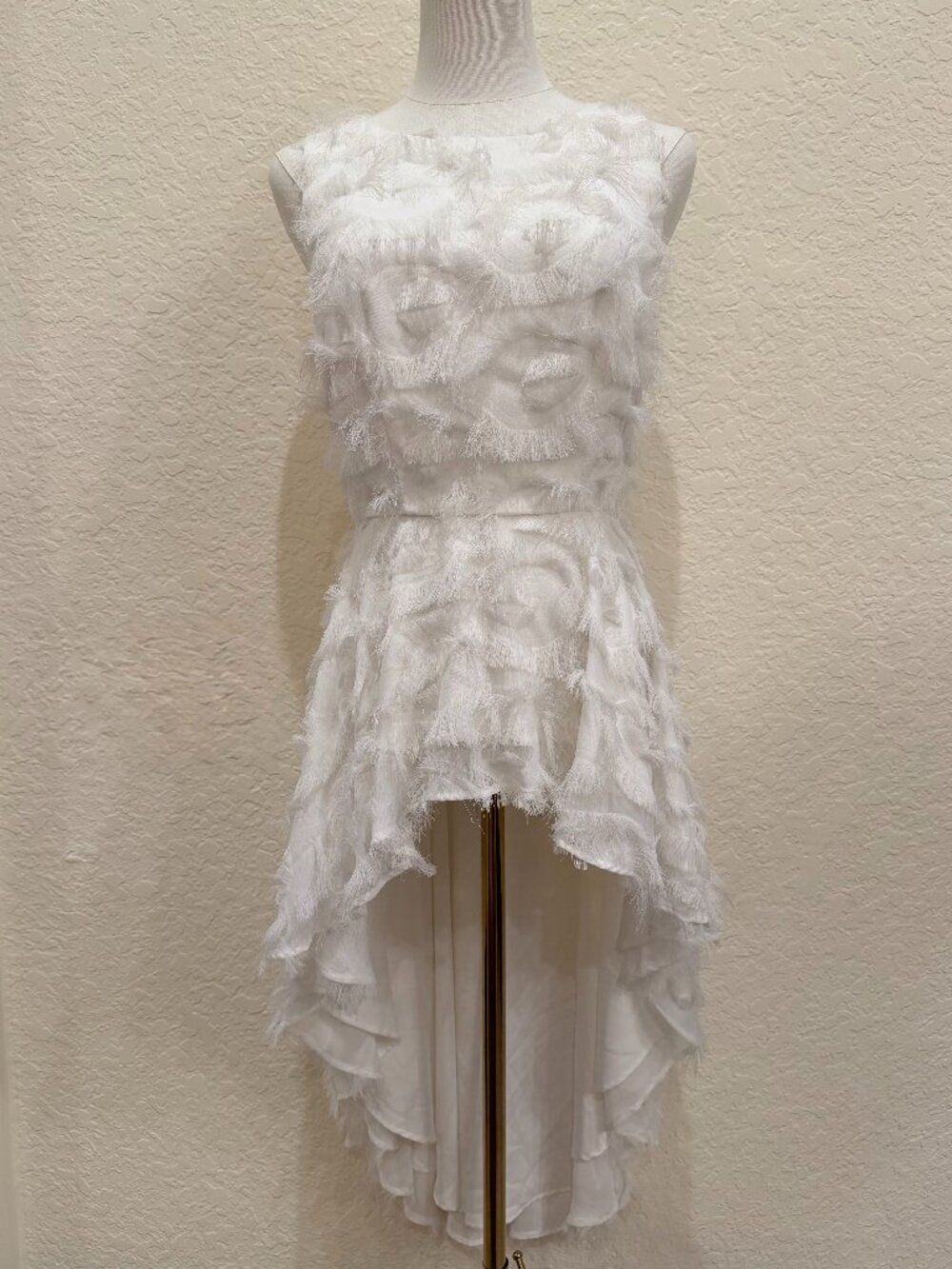 Abbey Glass White Fringe Swirl High Low Cocktail Sleeveless Top Size S Ivory